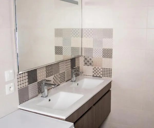 Esprit Petite Maison - Proche Centre - Confort & Calme *